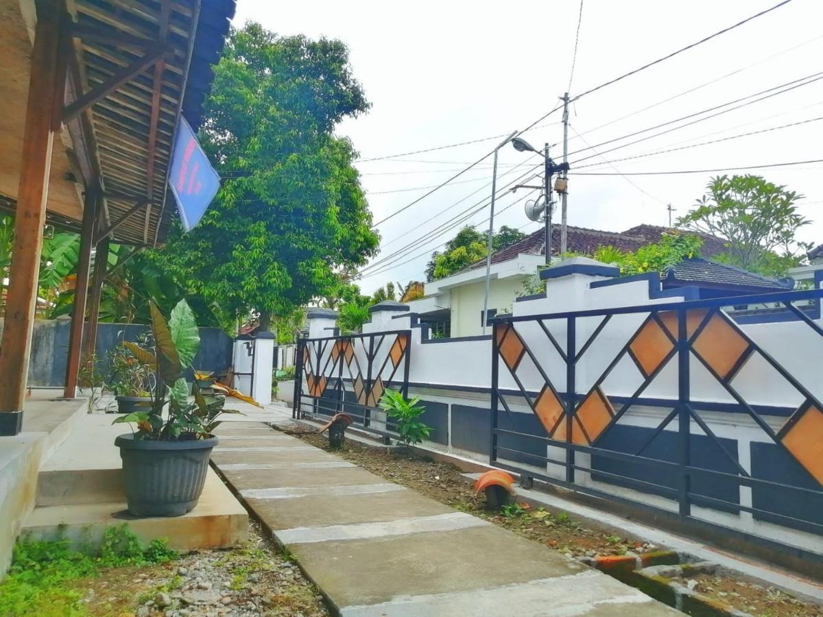 Reddoorz Syariah @ Ndalem Kembang Sore Джокякарта Екстериор снимка