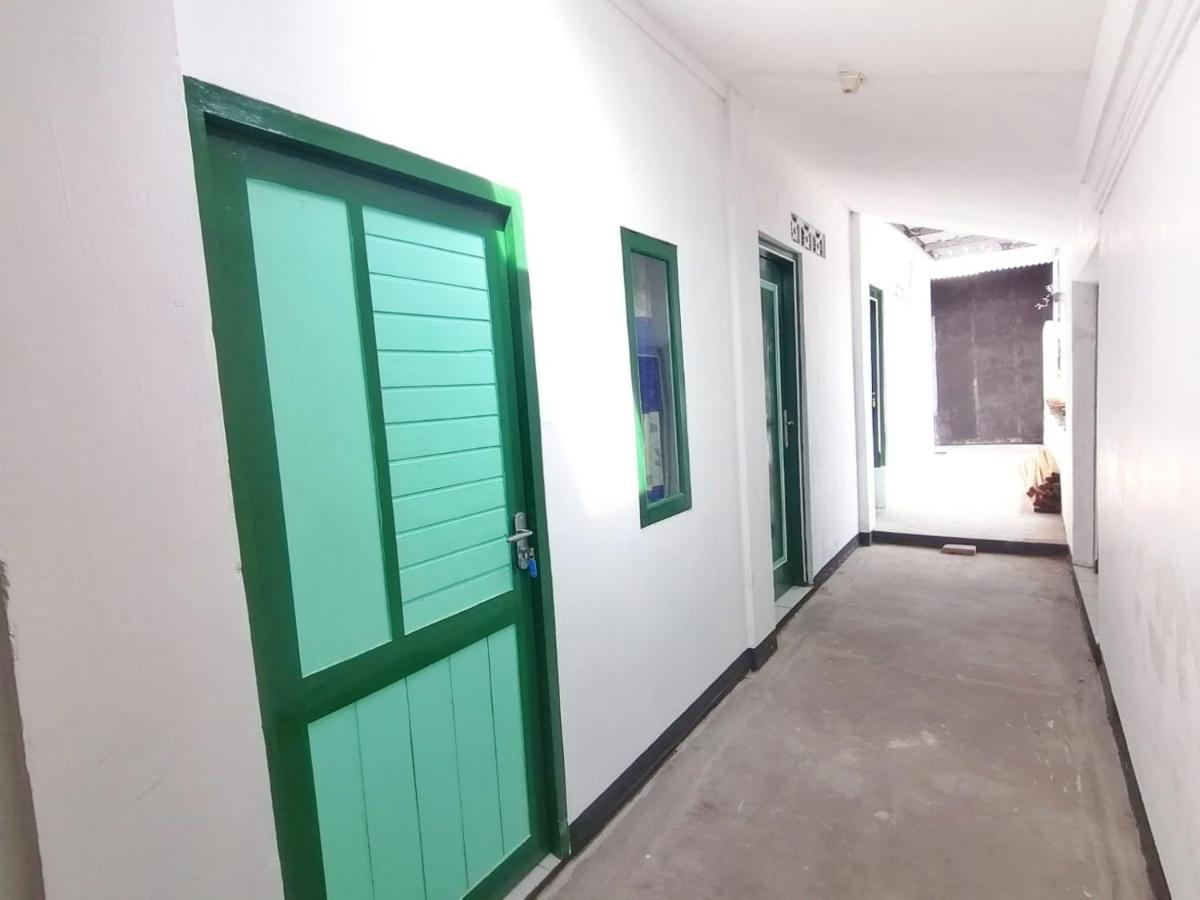 Reddoorz Syariah @ Ndalem Kembang Sore Джокякарта Екстериор снимка