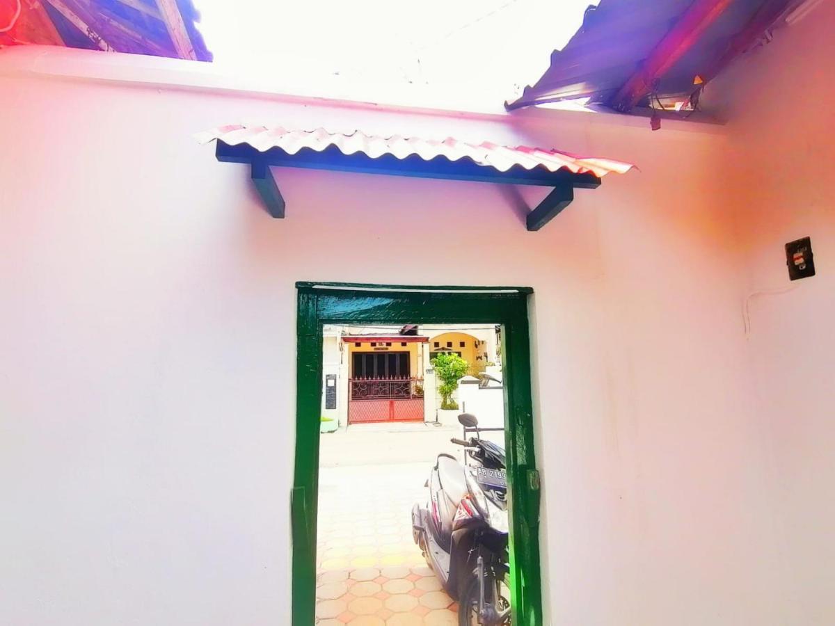 Reddoorz Syariah @ Ndalem Kembang Sore Джокякарта Екстериор снимка