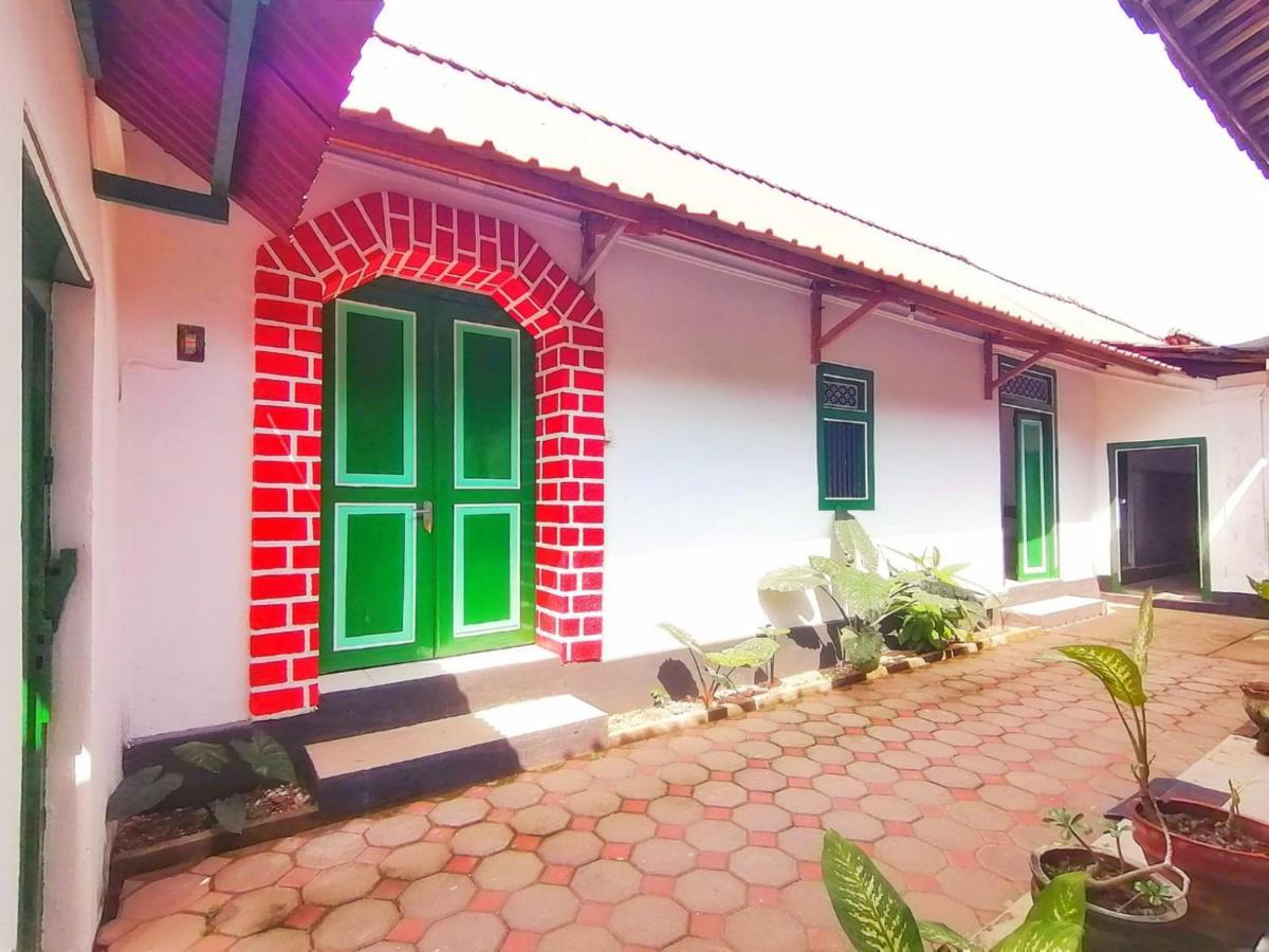 Reddoorz Syariah @ Ndalem Kembang Sore Джокякарта Екстериор снимка