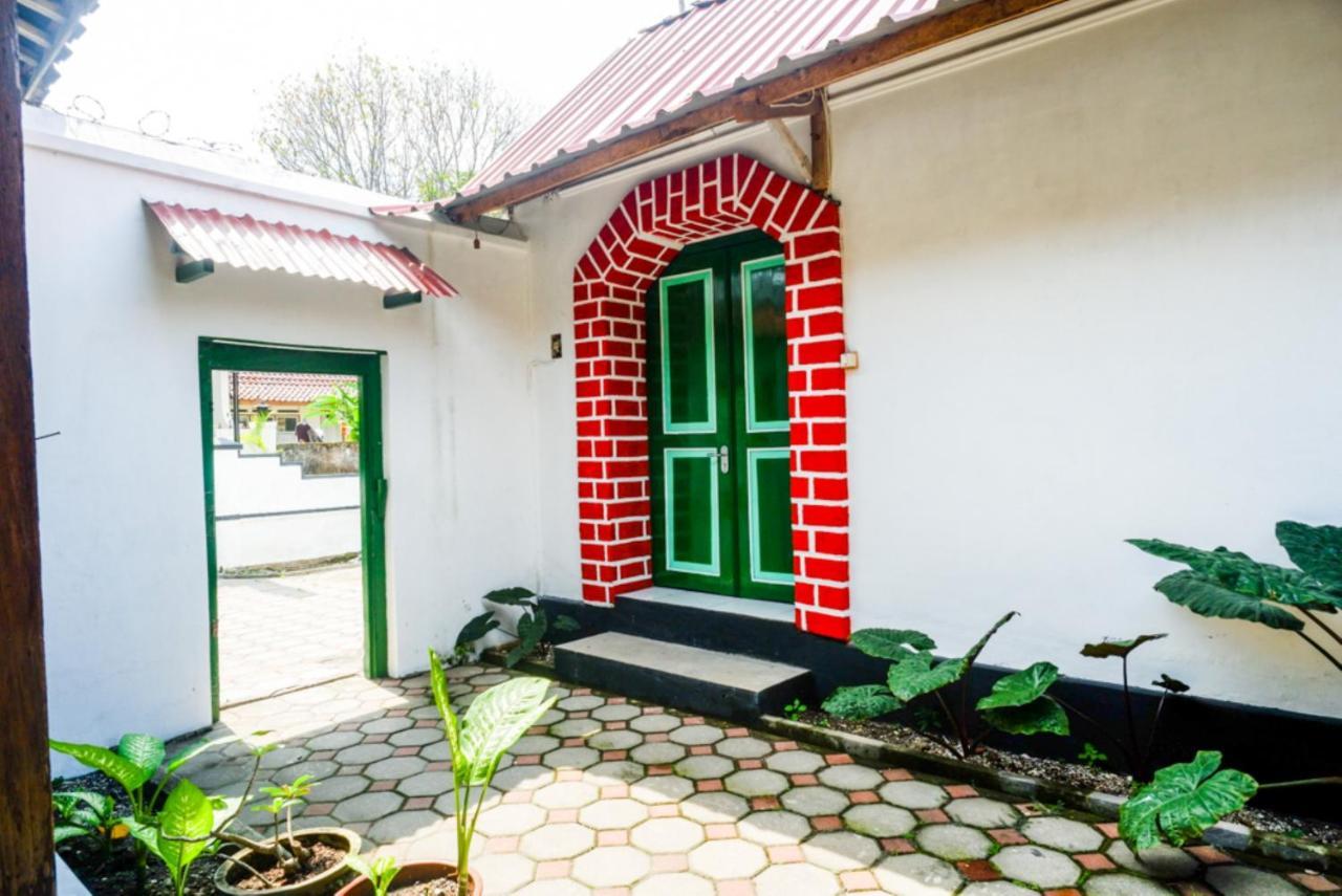 Reddoorz Syariah @ Ndalem Kembang Sore Джокякарта Екстериор снимка