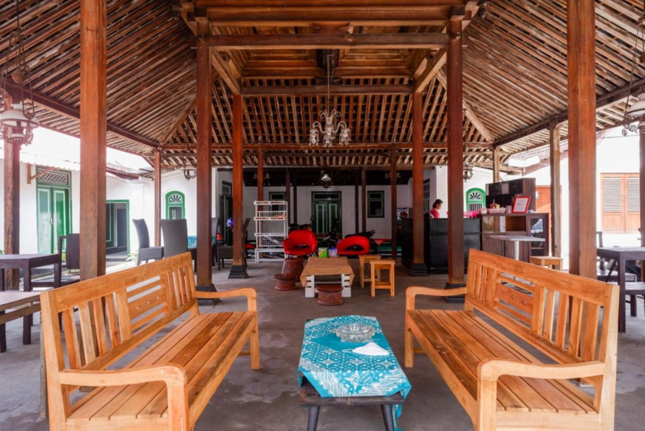 Reddoorz Syariah @ Ndalem Kembang Sore Джокякарта Екстериор снимка